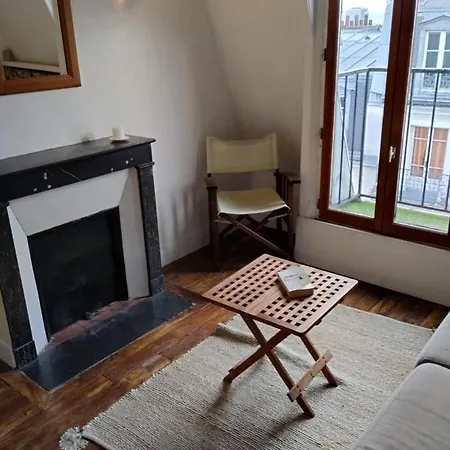 Apartment F1 Cosy Montmartre Avec Balcon Paris